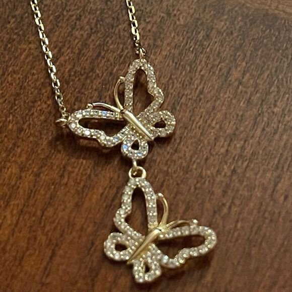 New Sterling silver 14k plated cubic zirconia butterfly 18”necklace - Picture 2 of 5